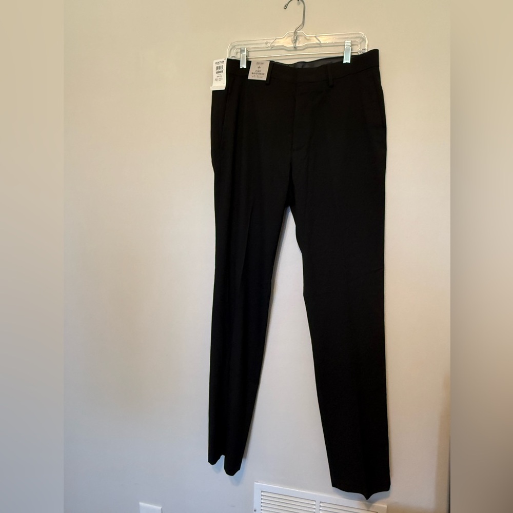 Kenneth Cole Reaction Black Pants - Picture 3 of 5